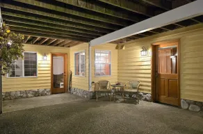 Cozy Canary Guest Suite - Image 3