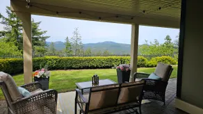Unwind with views & theatre perfect for big groups - Image 4
