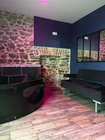 Intimate and cozy / private spa - Image 3