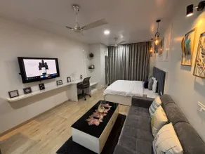 PlumexPent- 1BR Luxury Pent Studio with Balcony - Image 5