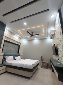 5BHK Flat near salt lake PNB - Image 3