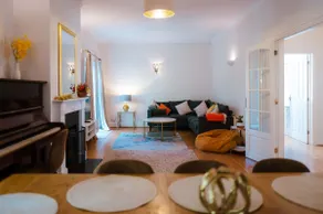 Central Tunbridge Wells Stylish & Spacious for 10 - Image 2