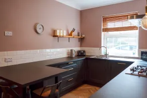 Central Tunbridge Wells Stylish & Spacious for 10 - Image 4