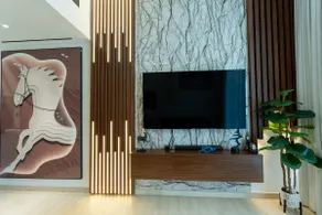 Chic Comfort. Stylish One-Bedroom - Image 4
