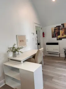 Cozy Studio Apartment - Image 5