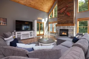 Hilltop Hideaway- 5 Minutes to Lake, Pet Friendly - Image 2
