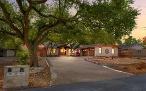 Golf Course Oasis in Lakeway - Image 2