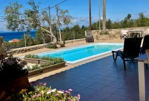 Lavender Garden Retreat - Secluded Seaside Getaway - Image 4