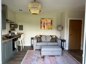 Cabin in a beautiful Dorset village - Image 2