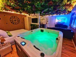 RELAXING SPA• Private Jacuzzi Suite • 4 people • 10 min from Colmar - Image 3