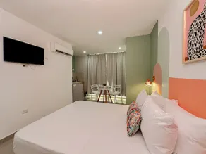 Apartment suite near the beach - Image 5