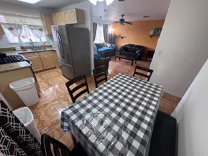 comfy house in N Las Vegas (close to the strip) - Image 3