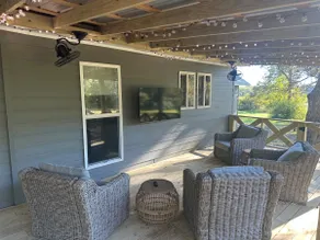 Classic 3 bedroom 3 bath home 1 min from campus - Image 3