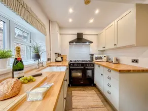 Charming cottage - Image 4