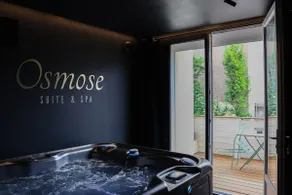 Osmose Dijon • Suite & Spa • Love Room with Hot Tub - Image 5