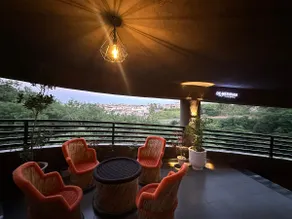 Styl Forest-View Loft with Priv Terrace Prime Loc - Image 5