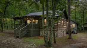 Eclectic Cabin - 5 Mins to DeSoto Park & Falls - Image 4