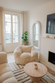 Stunning 116sqm Designer Apt • Old Port - Image 2