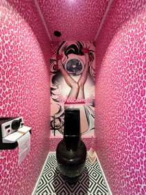 Loveroom PinkArt Hot Tub 60 m² - Air conditioning - Garden - Image 4