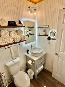 Newly Remodeled SKI-in-Ski -Out 2BR/2BA Condo @Sugar Mountain - Image 5