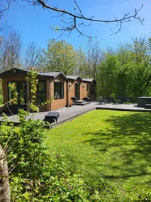 Oak Tree Lodge with Hot Tub near Alton Towers - Image 5