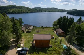 Epinette 3 Br Chalet on the Lake | Gracefield - Image 2