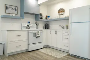 Fall in Love with Lakeside Views: 2BR Condo - Image 5