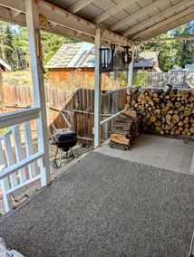 Simply cozy, well established home on double lot - Image 5