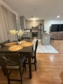 Spacious, relaxing, clean home Unit A - Image 2