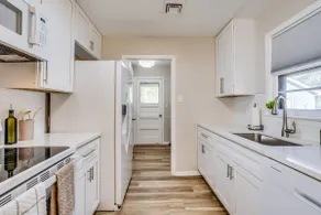 Quiet Derby Retreat | 3BR | Sleeps 6 | Fast Wifi - Image 5