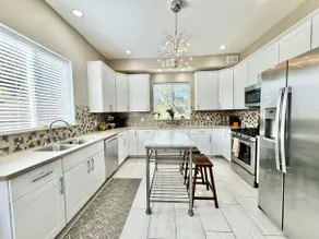 5BR Designer Home • Game Room • Awesome location! - Image 5