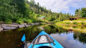 Beautiful waterfront cottage - Image 2