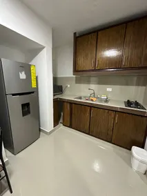 4 Elegant Apartment - Image 4