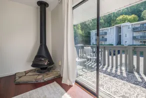 Updated 2 Bedroom minutes from Samford/Vestavia - Image 4