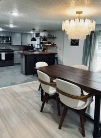 Downtown Retreat-Minutes from shops & restaurants - Image 4