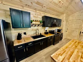 Home Malone. Luxury Cabin in the woods, hot tub - Image 5