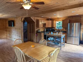 Quiet, Cozy Cabin Tucked in the Woods - Image 5