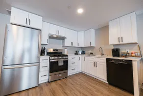Spacious Lakeside Getaway Apartment (Unit 2) - Image 4