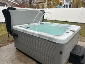 Park Place|6 Bed 2 Ba|Hot Tub|Downtown Luxury Stay - Image 2