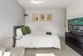 Private Studio Apartment In Dartford DA1 Free Parking TFL Zone 6 - Image 2