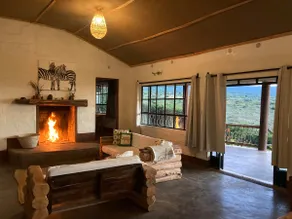 Home overlooking wildlife conservancy - Image 4