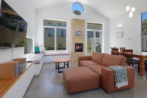 The Sunshine House - Image 2
