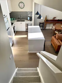 Sunny 2BR Townhouse, Mansfield High Street - Image 5