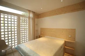 One-bedroom apartment with double bed - Image 2