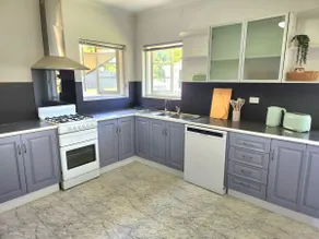 Lovely Bright Home, Perfect for Families and more - Image 4