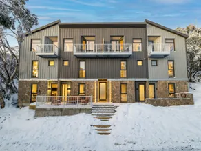 Modern Mount Buller Chalet Village Location Sleeps 12 - Image 5