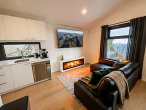 Modern Mount Buller Chalet Village Location Sleeps 12 - Image 2
