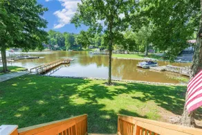 Waterfront - One of A Kind on High Rock Lake - Image 2