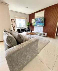 Apartment | Pool + Gym | Fast WiFi Pet Friendly - Image 2