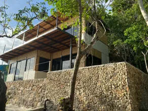 3 Bedroom Beachhouse w/pool - Image 2